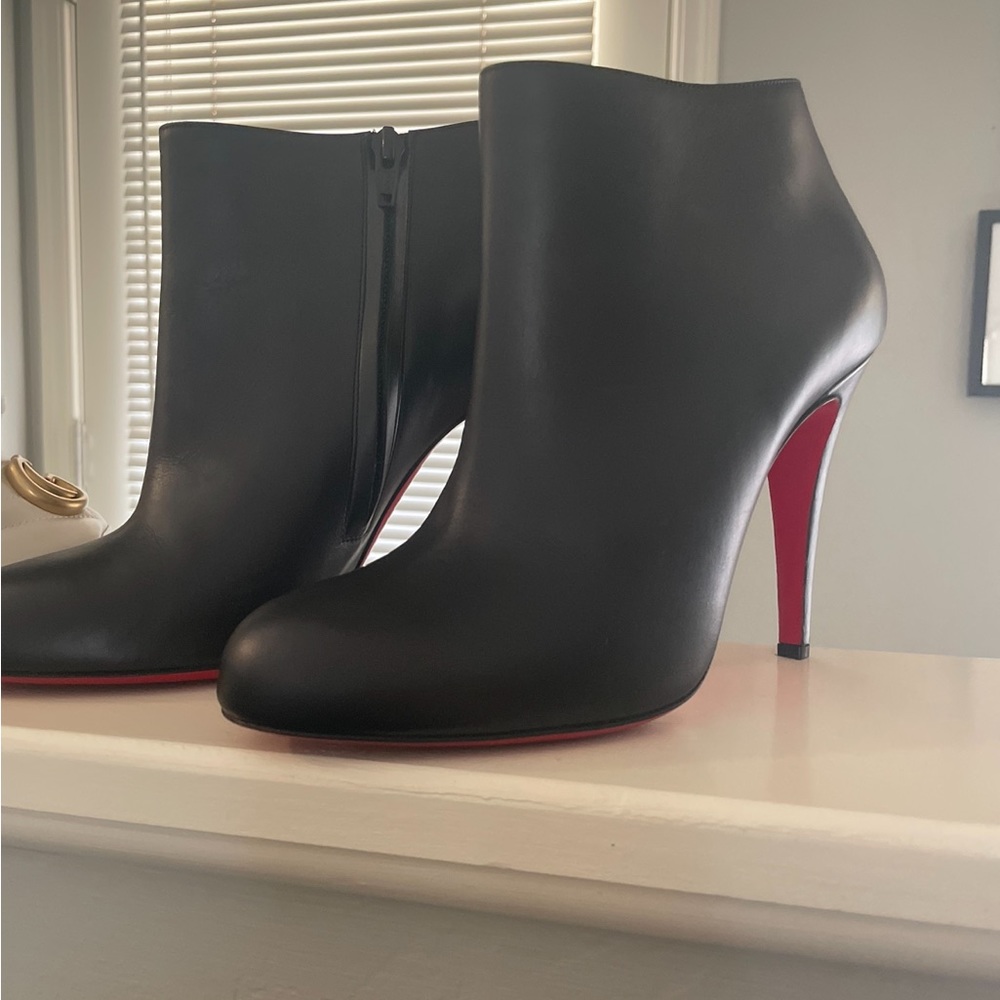 Christian Louboutin Belle Black Leather Red-Sole Ankle Bootie Boots 39 NWOB
